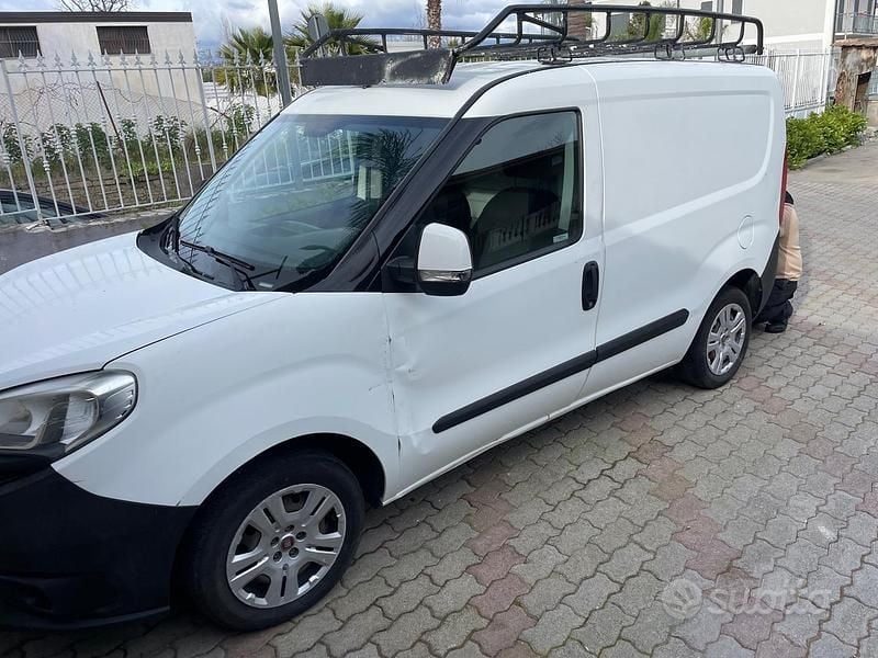 Usata Fiat Doblò 89 CV (65 kW) 2016 Bianco Monovolume