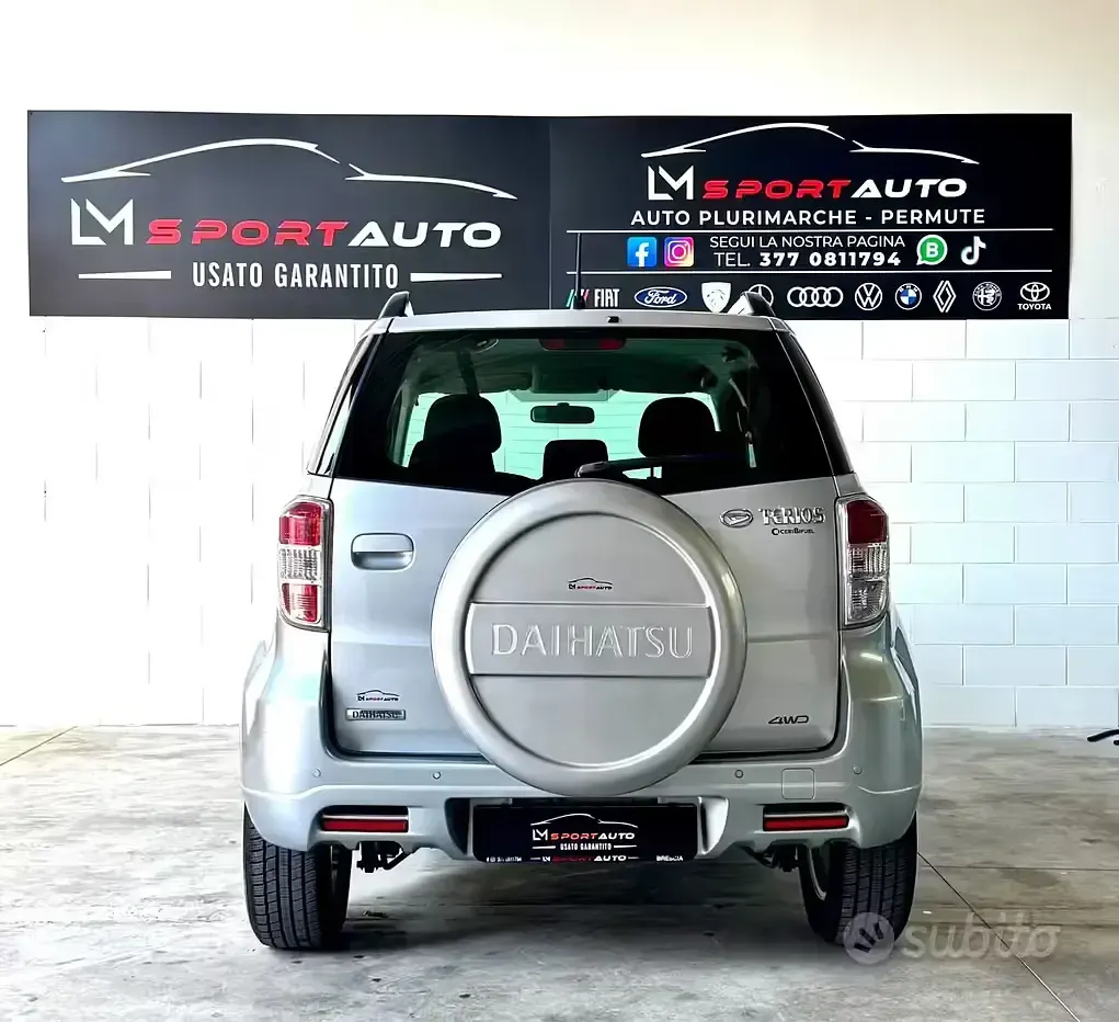 Usata Daihatsu Terios 102 CV (75 kW) 2011 Grigio SUV