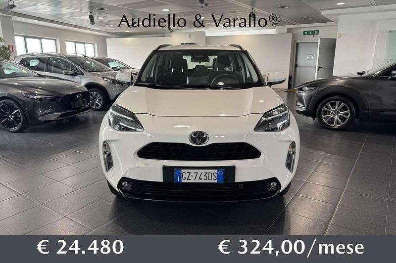 Usata Toyota Yaris Cross Active 116 CV (85 kW) 2025 Bianco SUV