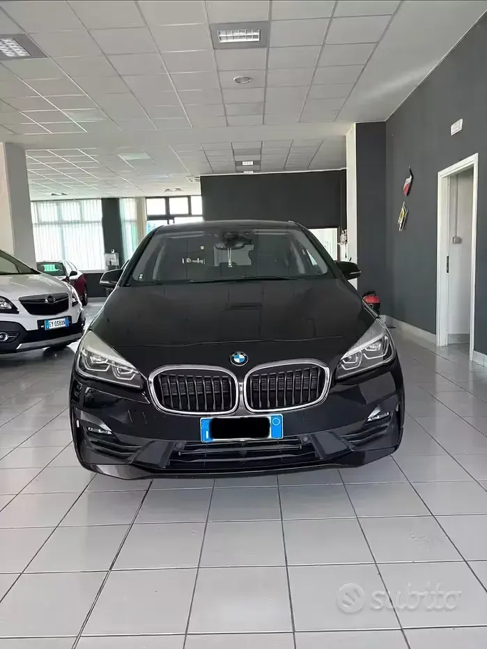 Usata BMW 216 Active Tourer Luxury Line 116 CV (85 kW) 2019 Nero Monovolume