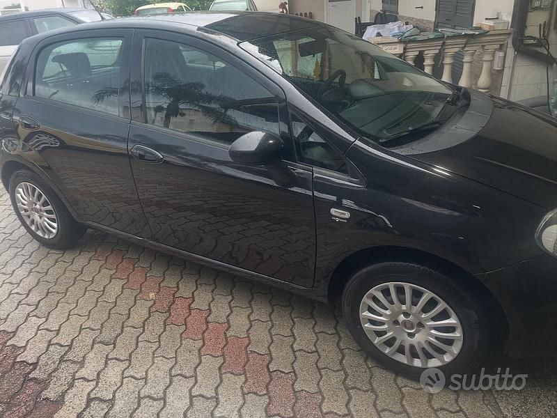 Usata Fiat Punto Lounge 2014 Nero Utilitaria