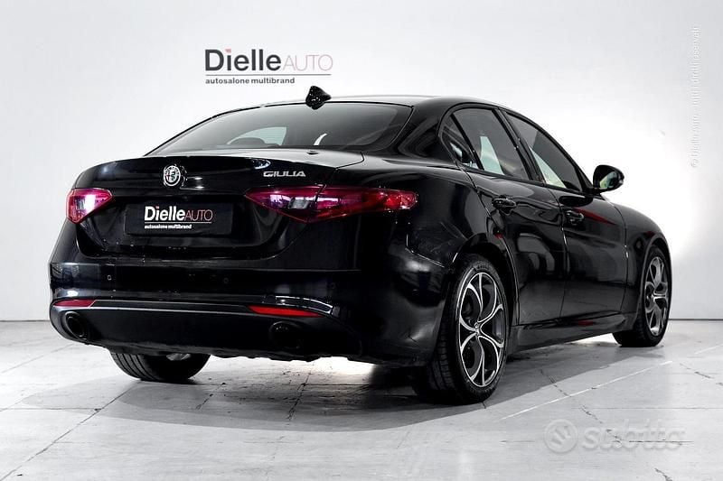 Begagnad Alfa Romeo Giulia Sprint 190 HK (139 kW) 2022 Svart Sedan
