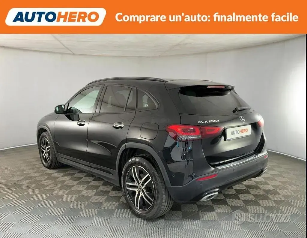 Usata Mercedes GLA200 150 CV (110 kW) 2021 Nero SUV