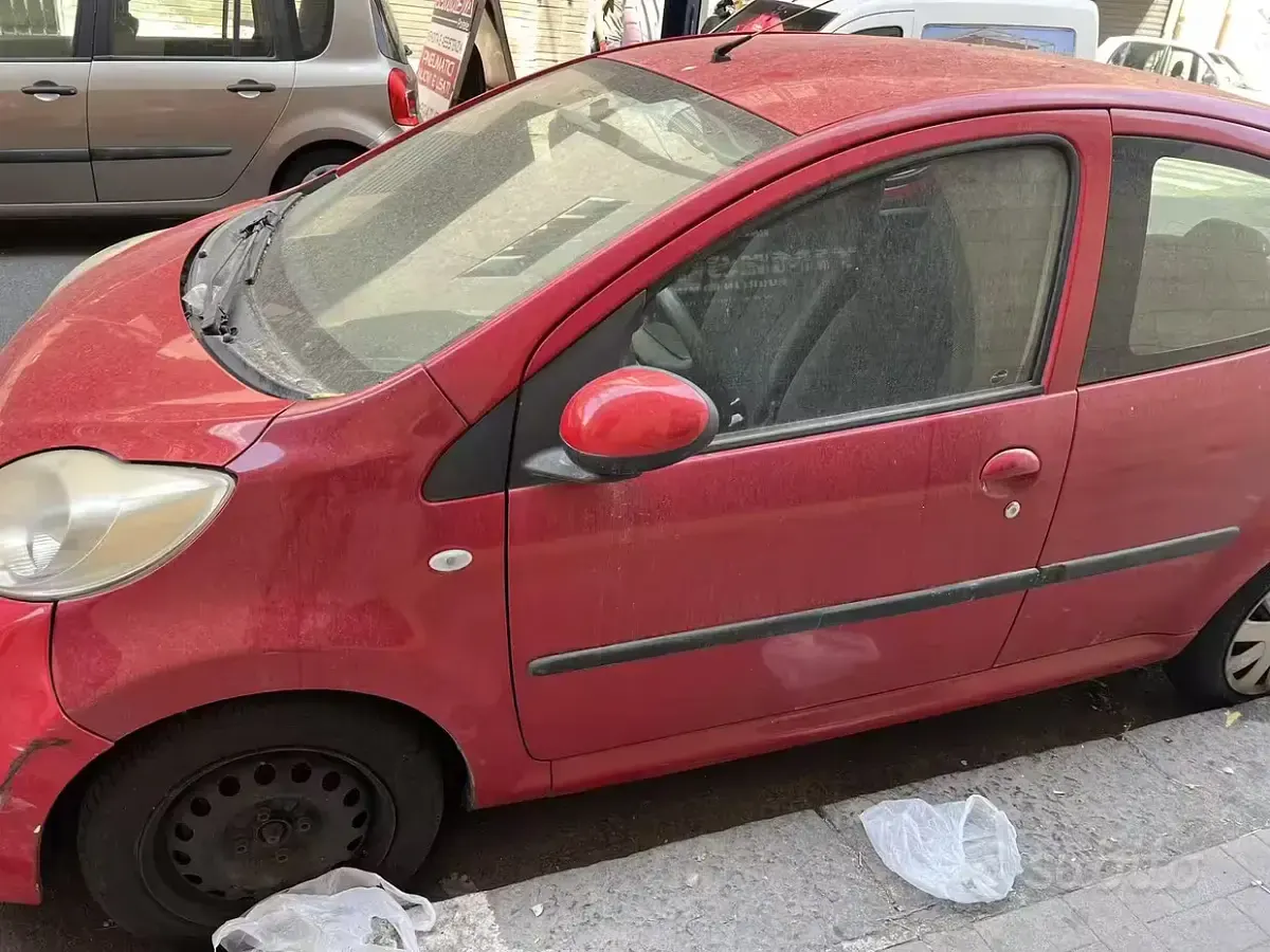 Usata Peugeot 107 54 CV (39 kW) 2008 Rosso Utilitaria