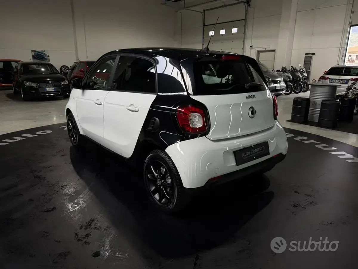 Usata Smart ForFour Edition #1 71 CV (52 kW) 2015 Bianco Utilitaria