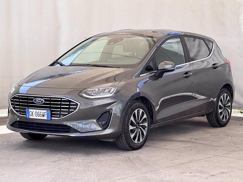 Grigio Usata 2022 Ford Fiesta Titanium Due volumi | 11.520 € (Super prezzo) - Immagine 1/4