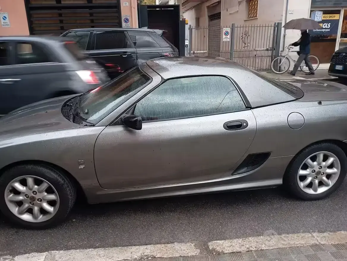 Usata MG 1600 116 CV (85 kW) 2003 Cabrio