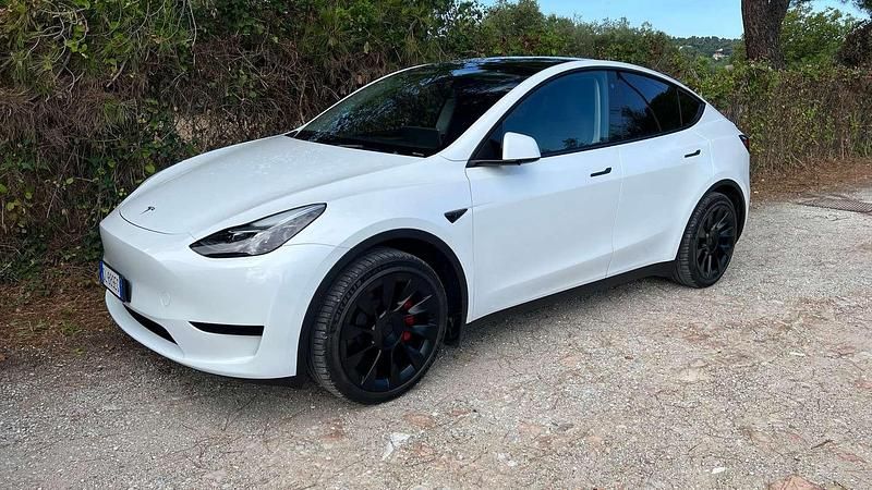 Usata Tesla Model Y RWD 88 kW (120 CV) 2022 Bianco SUV