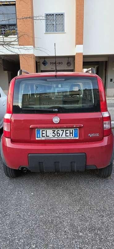 Usata Fiat Panda Climbing 77 CV (56 kW) 2011 Rosso Utilitaria