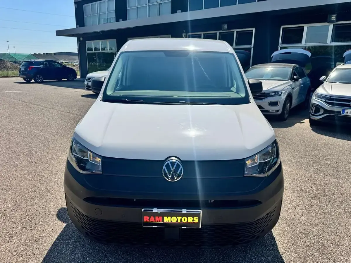 Usata VW Caddy 102 CV (75 kW) 2021 Bianco Monovolume