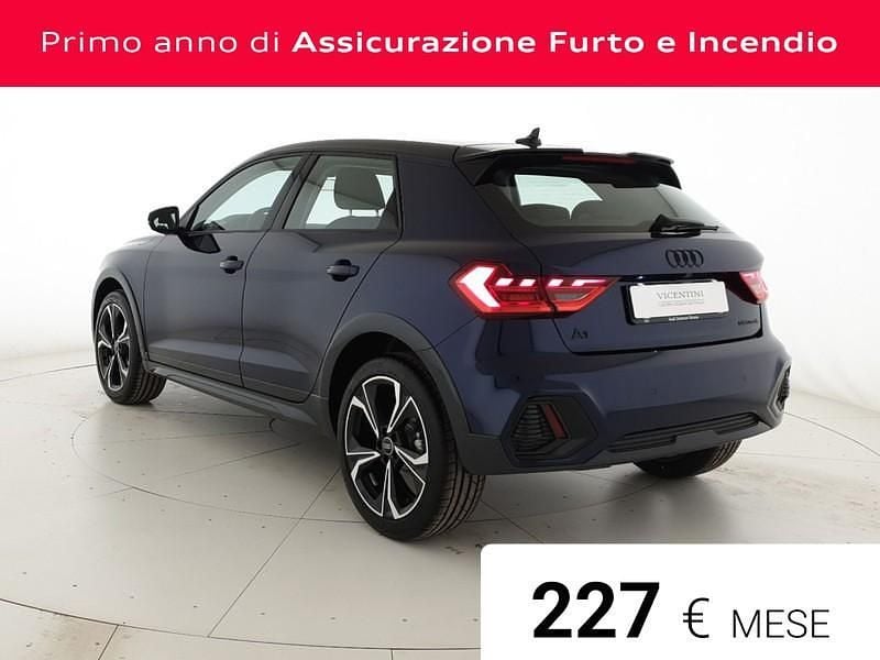 Nuova Audi A1 Ambiente 116 CV (85 kW) 2026 Blu navarra metallizzato nero mito metal SUV