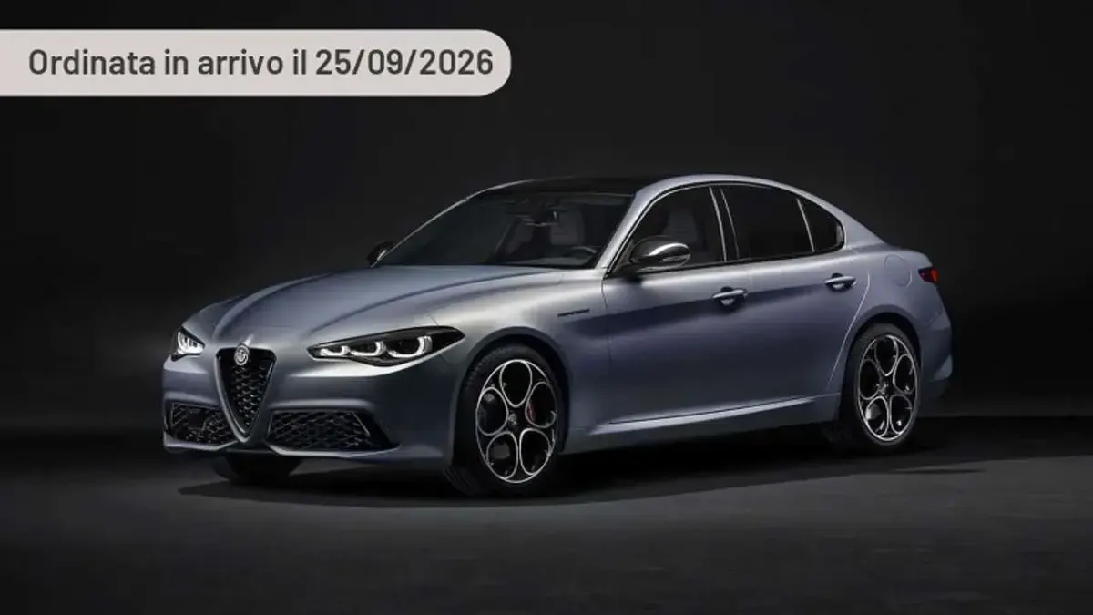 Uusi Alfa Romeo Giulia Sprint 209 HP (153 kW) 2025 Hopea Sedan