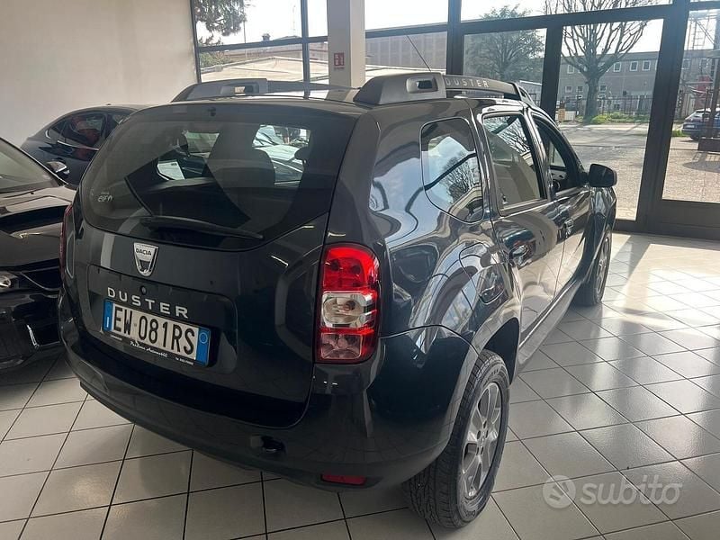 Usata Dacia Duster Lauréate 110 CV (80 kW) 2014 Grigio SUV