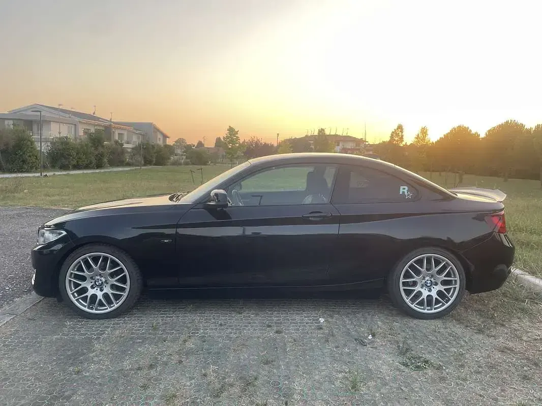 Usata BMW 218 Sport Line 143 CV (105 kW) 2014 Nero Coupé