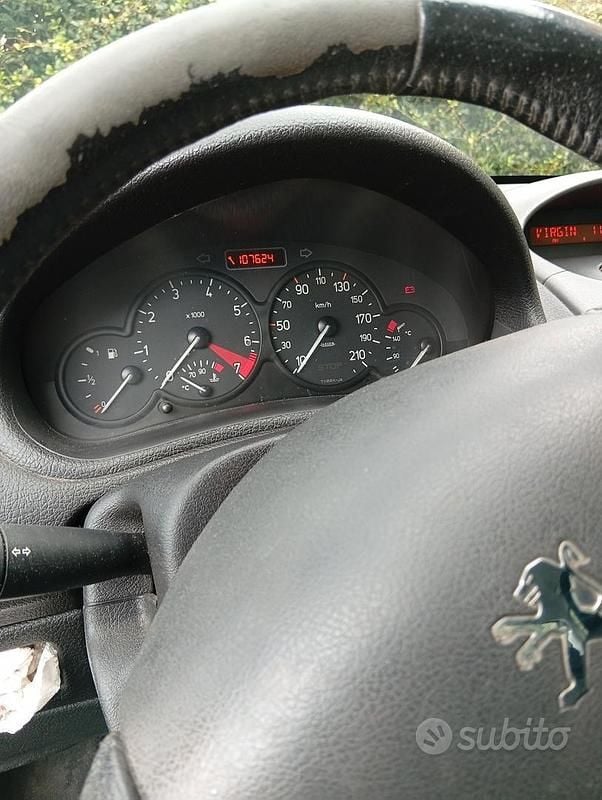 Usata Peugeot 206 88 CV (64 kW) 2003 Nero Utilitaria