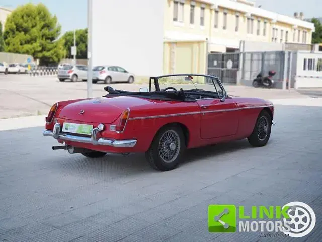 Usata MG B 106 CV (77 kW) 1969 Rosso Cabrio