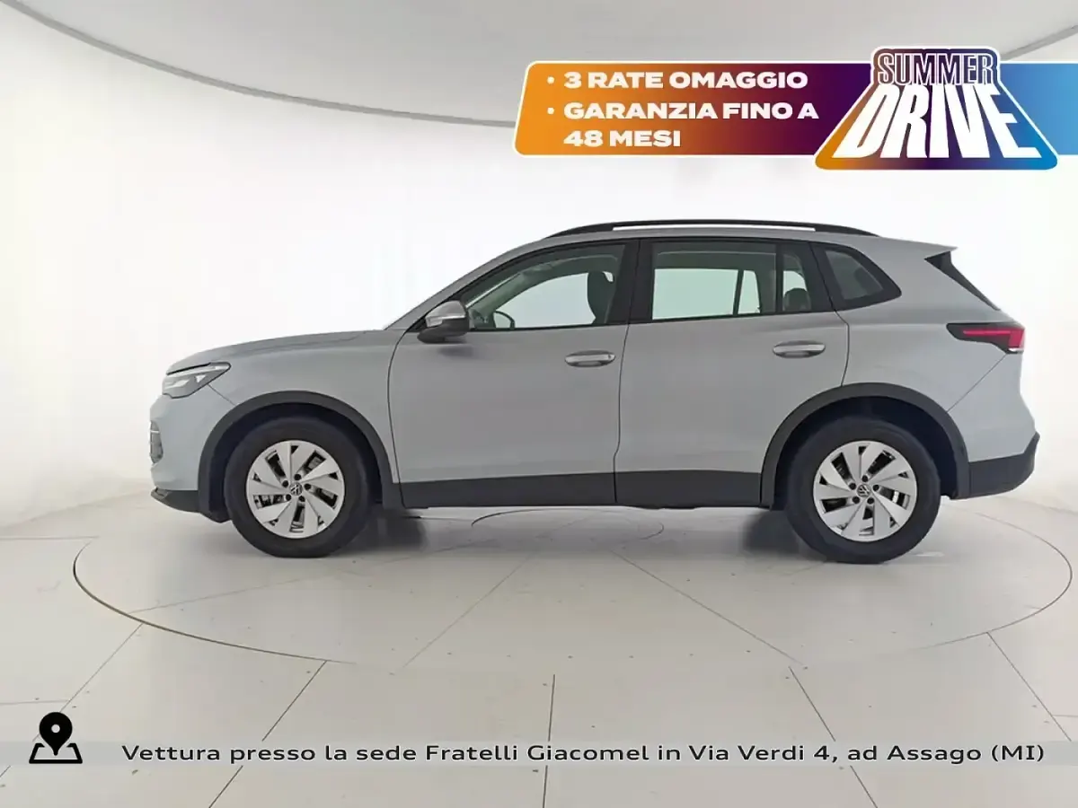 Usata VW Tiguan Life 150 CV (110 kW) 2024 Dolomite silver metallizzato SUV