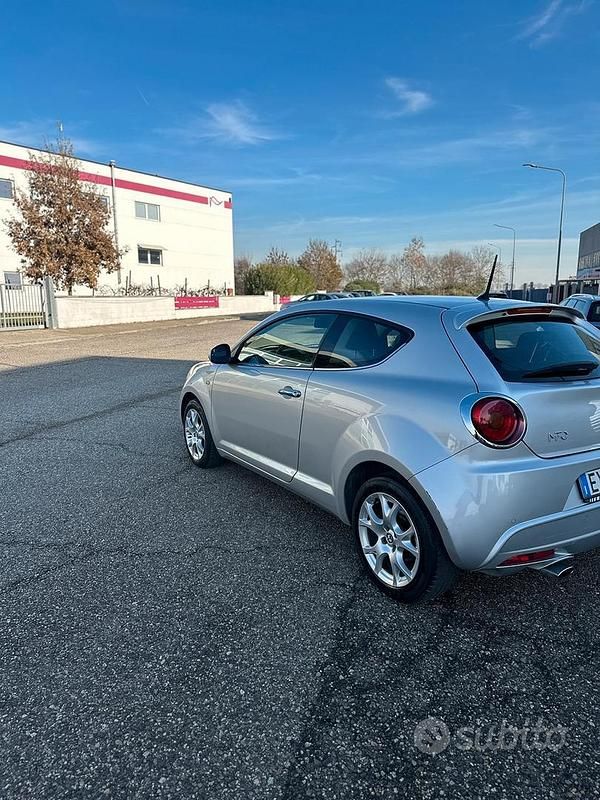 Usata Alfa Romeo MiTo 85 CV (62 kW) 2015 Grigio Utilitaria