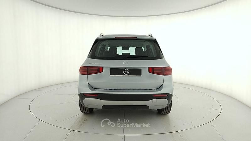 Usata Mercedes GLB180 Advanced 116 CV (85 kW) 2025 Argento SUV