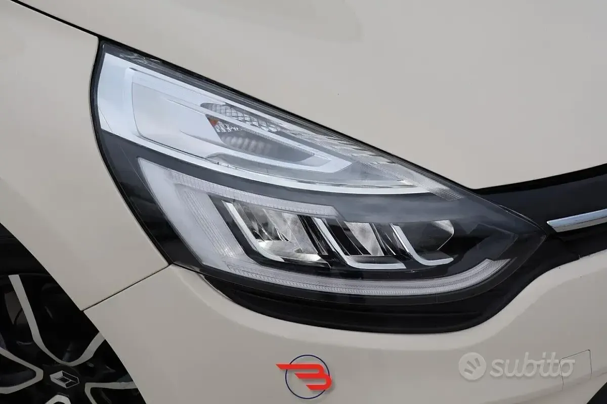 Usata Renault Clio IV Zen 75 CV (55 kW) 2017 Beige Berlina