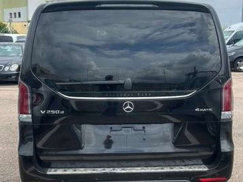 Nuova Mercedes V250 Avantgarde 190 CV (139 kW) 2025 Nero Monovolume