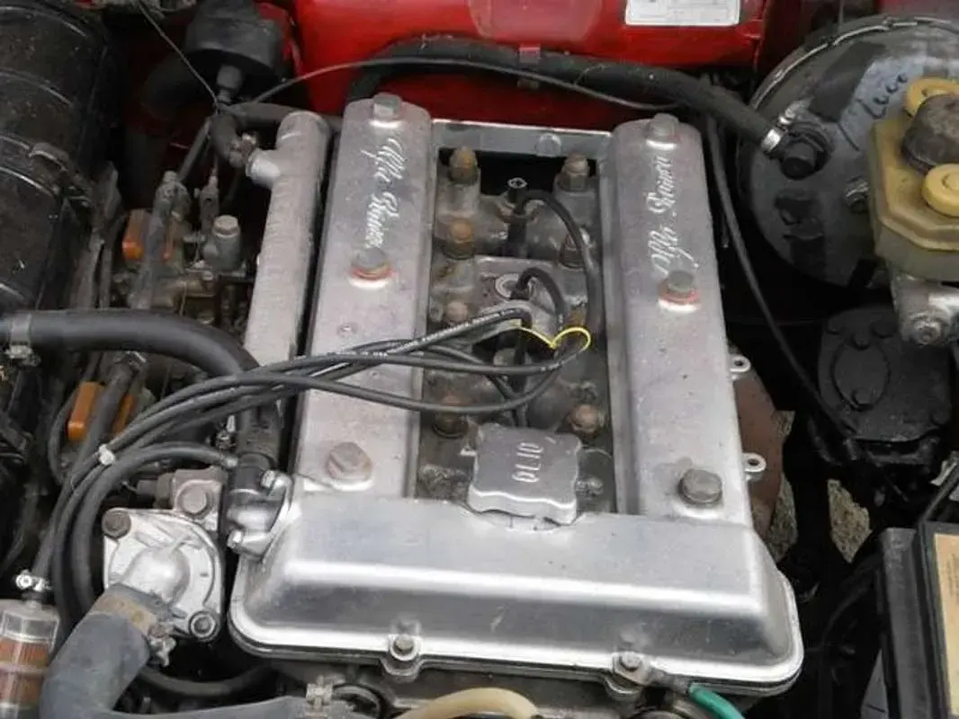 Usata Alfa Romeo Giulia 94 CV (69 kW) 1977 Rosso Berlina