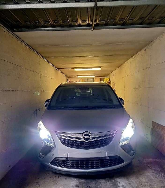 Usata Opel Zafira Tourer Cosmo 131 CV (96 kW) 2012 Monovolume