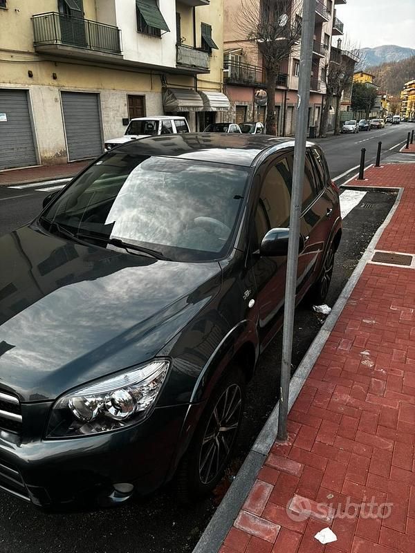 Usata Toyota RAV4 Luxury 177 CV (130 kW) 2007 Nero SUV