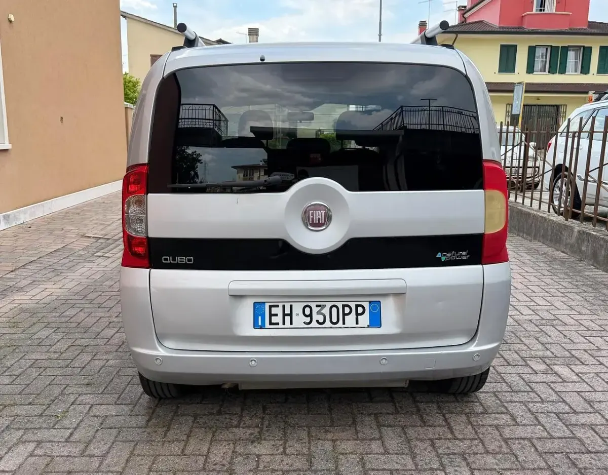 Usata Fiat Qubo Trekking 77 CV (56 kW) 2011 Grigio Monovolume