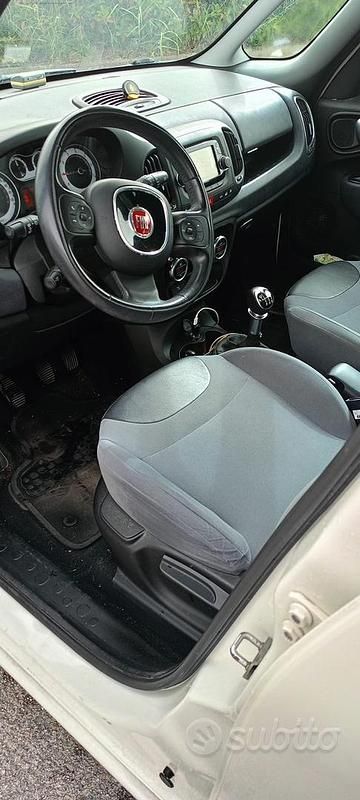 Usata Fiat 500L Living 105 CV (77 kW) 2016 Bianco Monovolume