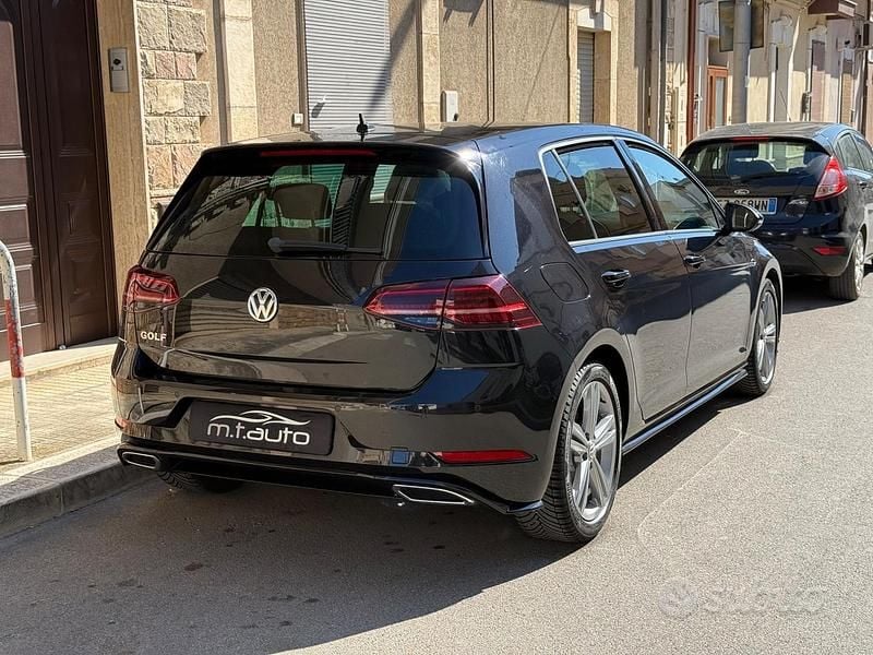 Używany VW Golf VII R-line 150 KM (110 kW) 2019 Czarny Sedan/Limuzyna
