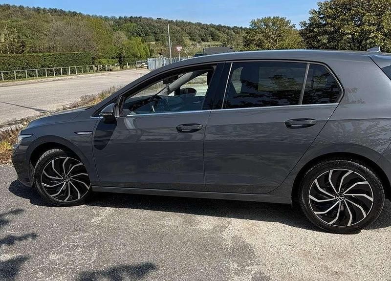 Usata VW Golf VIII Style 131 CV (96 kW) 2022 Grigio Berlina