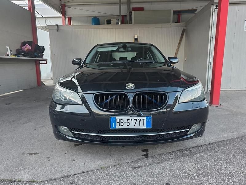 Usata BMW 520 M Sport 177 CV (130 kW) 2007 Nero Berlina