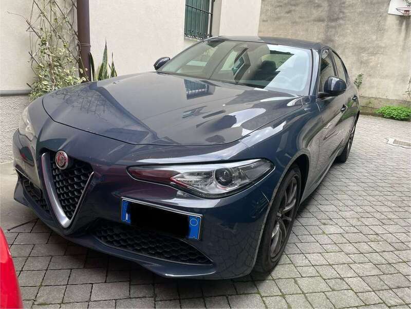 Usato 2018 Alfa Romeo Giulia 2.1 Diesel 160 CV (20.000 €)