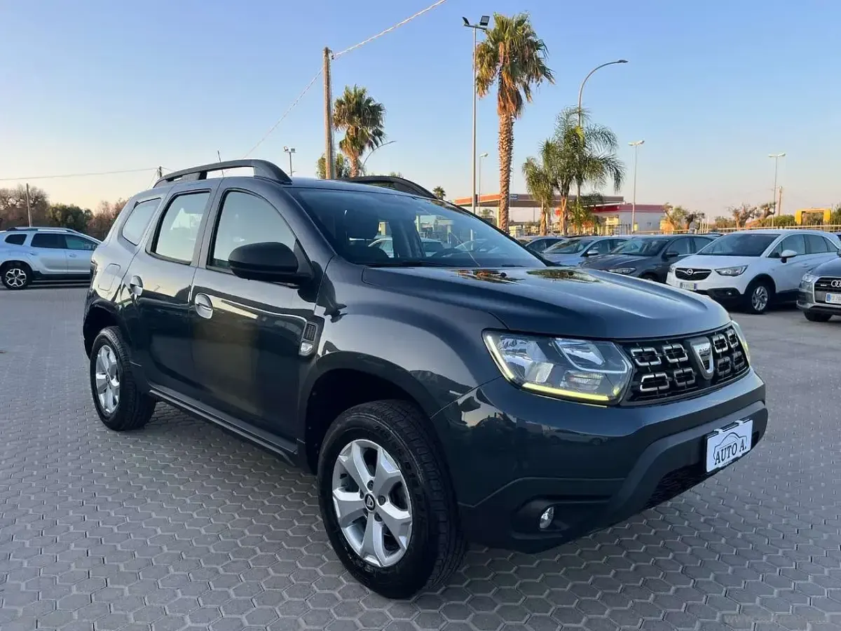 Usata Dacia Duster Essentiel 114 CV (83 kW) 2019 Grigio SUV