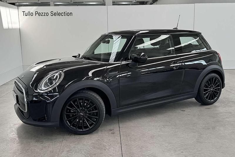 Usata Mini ONE Classic 102 CV (75 kW) 2022 Midnight black metal Utilitaria