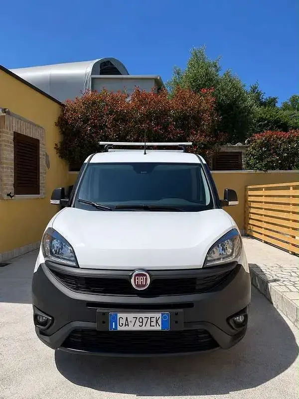 Usata Fiat Doblò 105 CV (77 kW) 2021 Monovolume