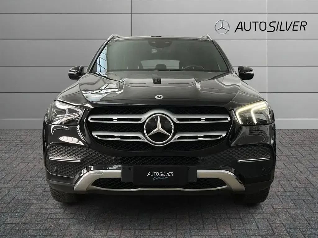 Usata Mercedes GLE300 272 CV (200 kW) 2021 Nero / metallizzato SUV