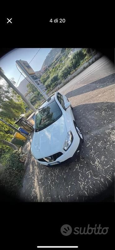 Usata Nissan Qashqai 115 CV (84 kW) 2011 Bianco SUV
