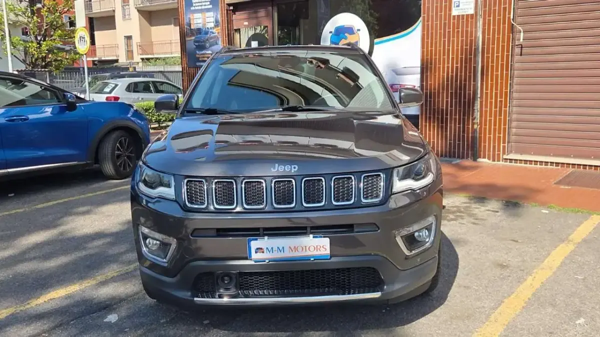 Usata Jeep Compass Limited 140 CV (102 kW) 2019 Grigio SUV