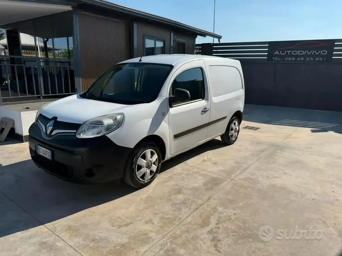 Usado Renault Kangoo 90 CV (66 kW) 2014 Blanco Monovolumen
