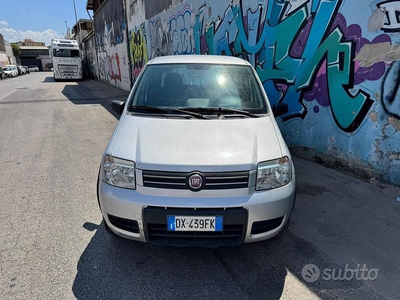 Grigio Usata 2009 Fiat Panda 4x4 Due volumi | 3850 € (Ottimo prezzo) - Immagine 1/4