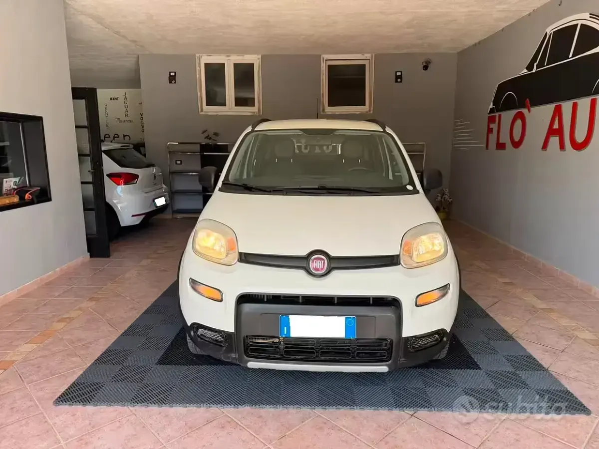 Usata Fiat Panda 4x4 85 CV (62 kW) 2020 Bianco Utilitaria