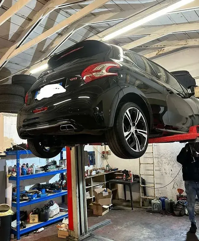 Usata Peugeot 208 GTi 200 CV (147 kW) 2014 Nero Utilitaria