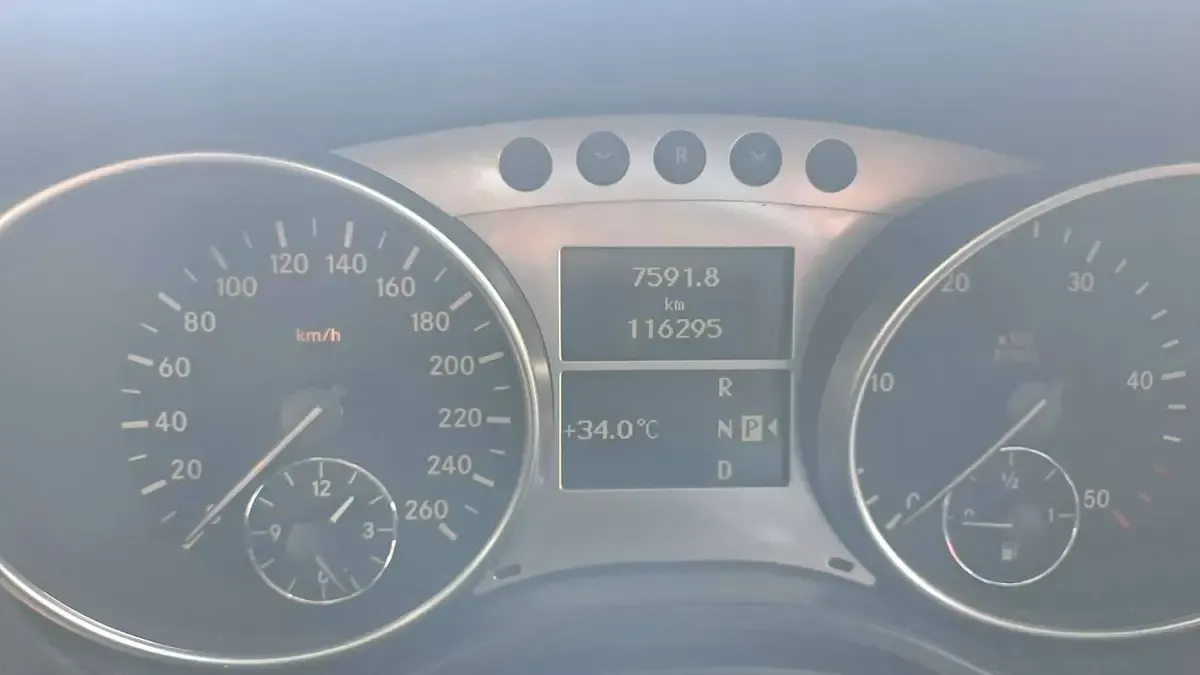 Usata Mercedes ML320 224 CV (164 kW) 2006 Nero SUV