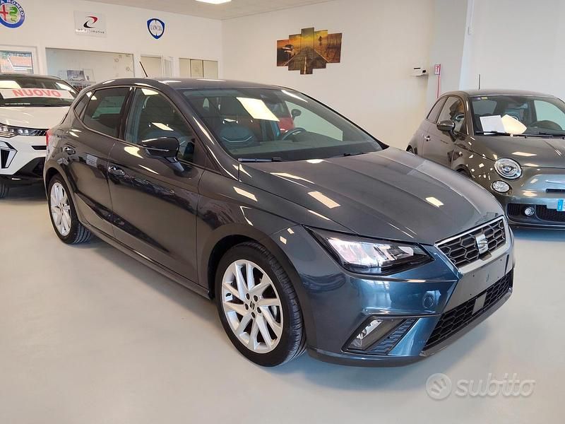 Usata Seat Ibiza FR 95 CV (69 kW) 2025 Grigio Utilitaria
