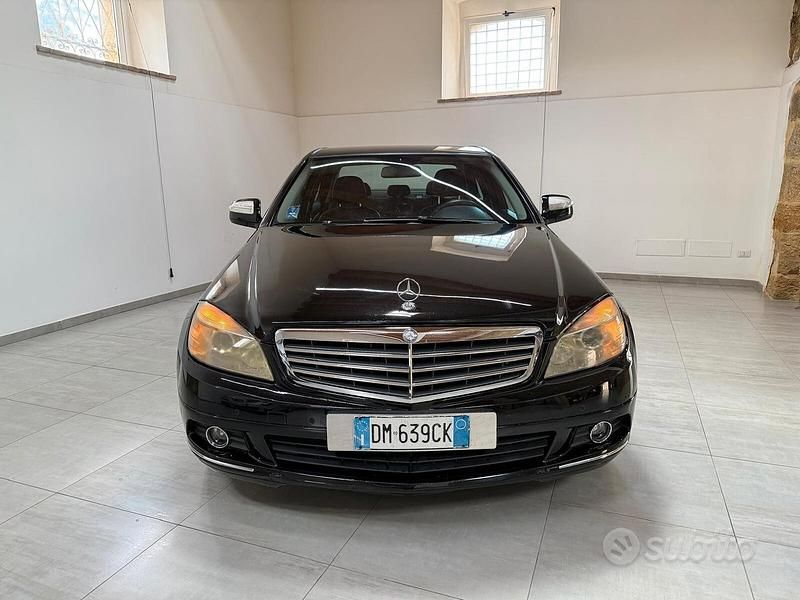 Usata Mercedes C220 169 CV (124 kW) 2007 Nero Berlina