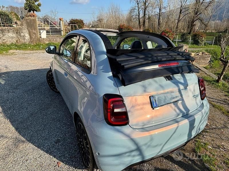 Usata Fiat 500e Icon 42 kW (58 CV) 2020 Cabrio