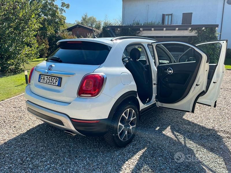 Usata Fiat 500 Cross Plus 95 CV (69 kW) 2017 Bianco Utilitaria
