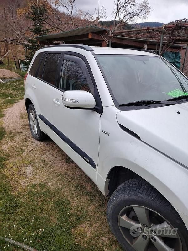 Usata Suzuki Grand Vitara 2009 Bianco SUV